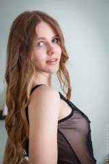 Supermodel Evelina with shaved pussy poses on the bed Preview picture 3